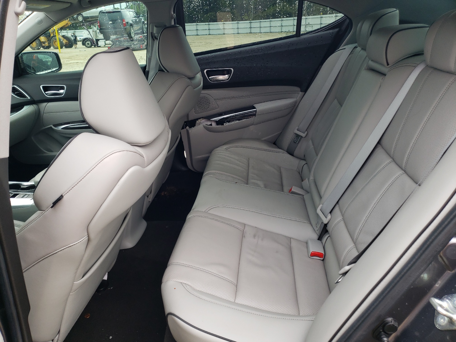 Photo 6 from auction – 2020 ACURA TLX TECHNO with VIN 19UUB2F49LA004517