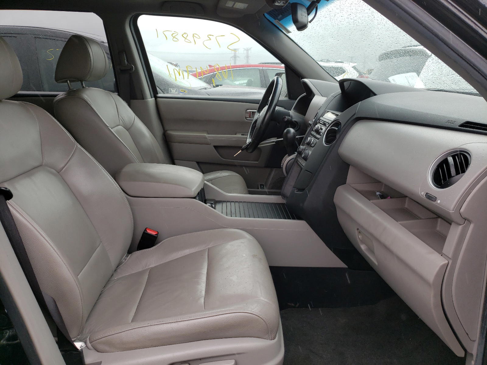 Photo 5 from auction – 2012 HONDA PILOT EXL with VIN 5FNYF3H50CB013565
