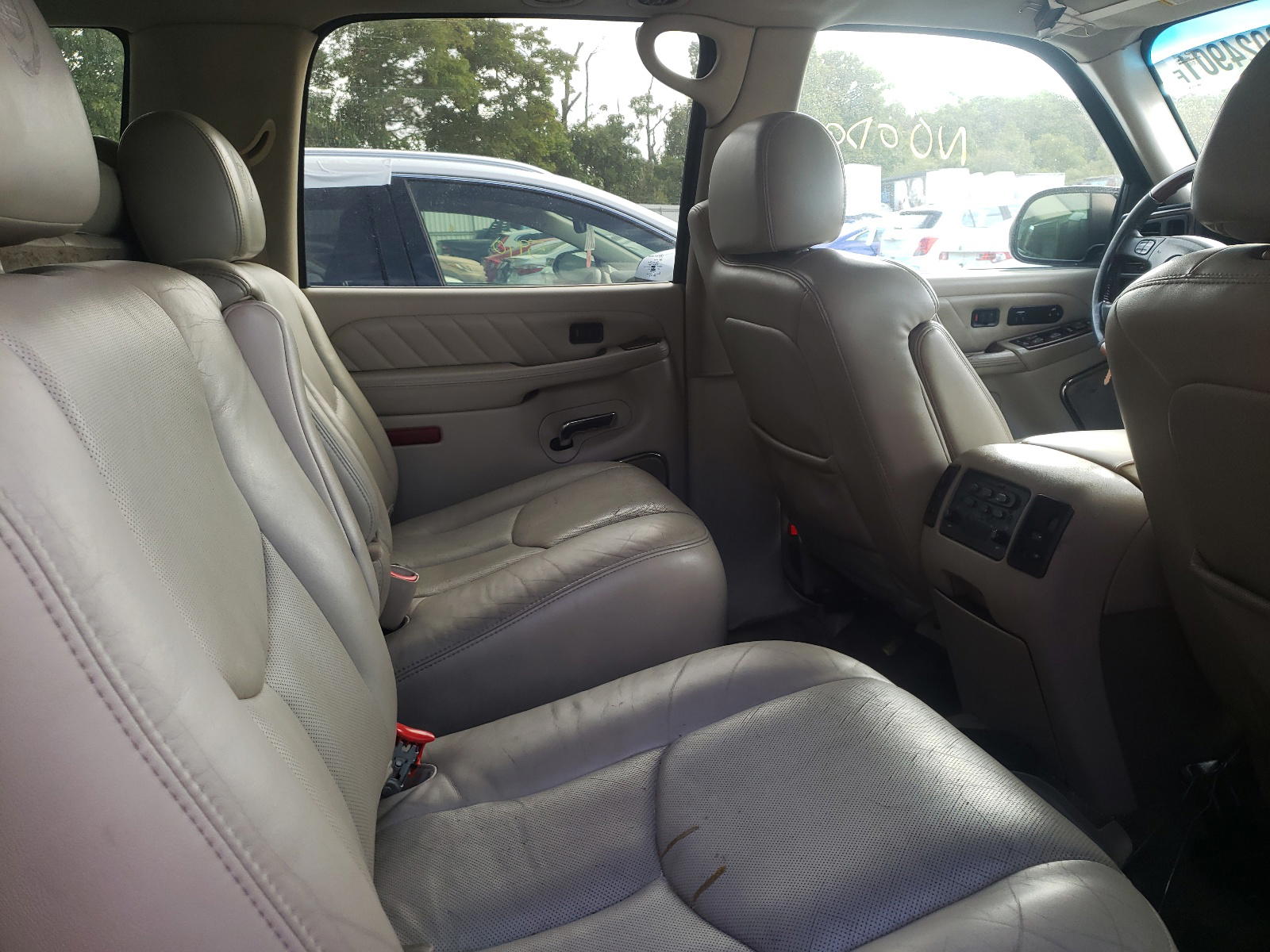 Photo 6 from auction – 2006 CADILLAC ESCALADE E with VIN 3GYFK66N86G126776