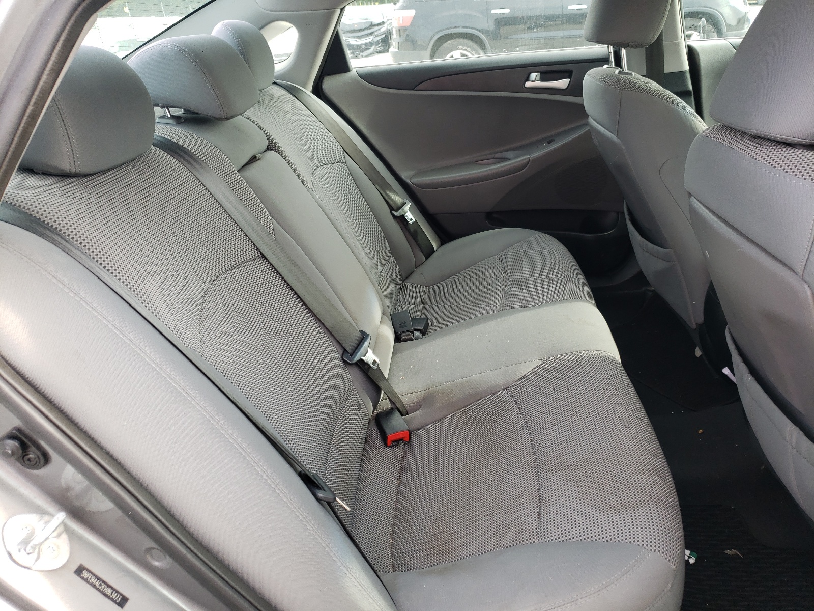Photo 6 from auction – 2014 HYUNDAI SONATA GLS with VIN 5NPEB4AC2EH863473