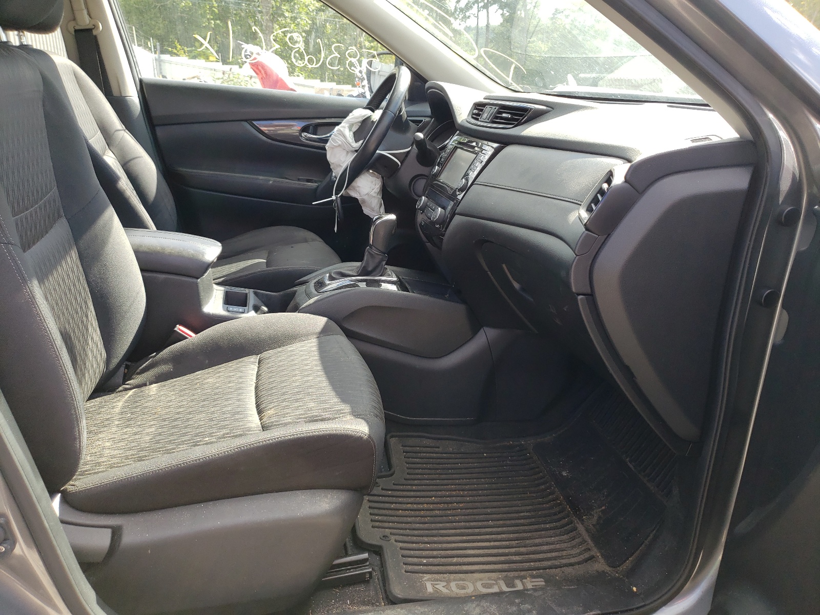 Photo 5 from auction – 2017 NISSAN ROGUE S with VIN JN8AT2MV3HW281267