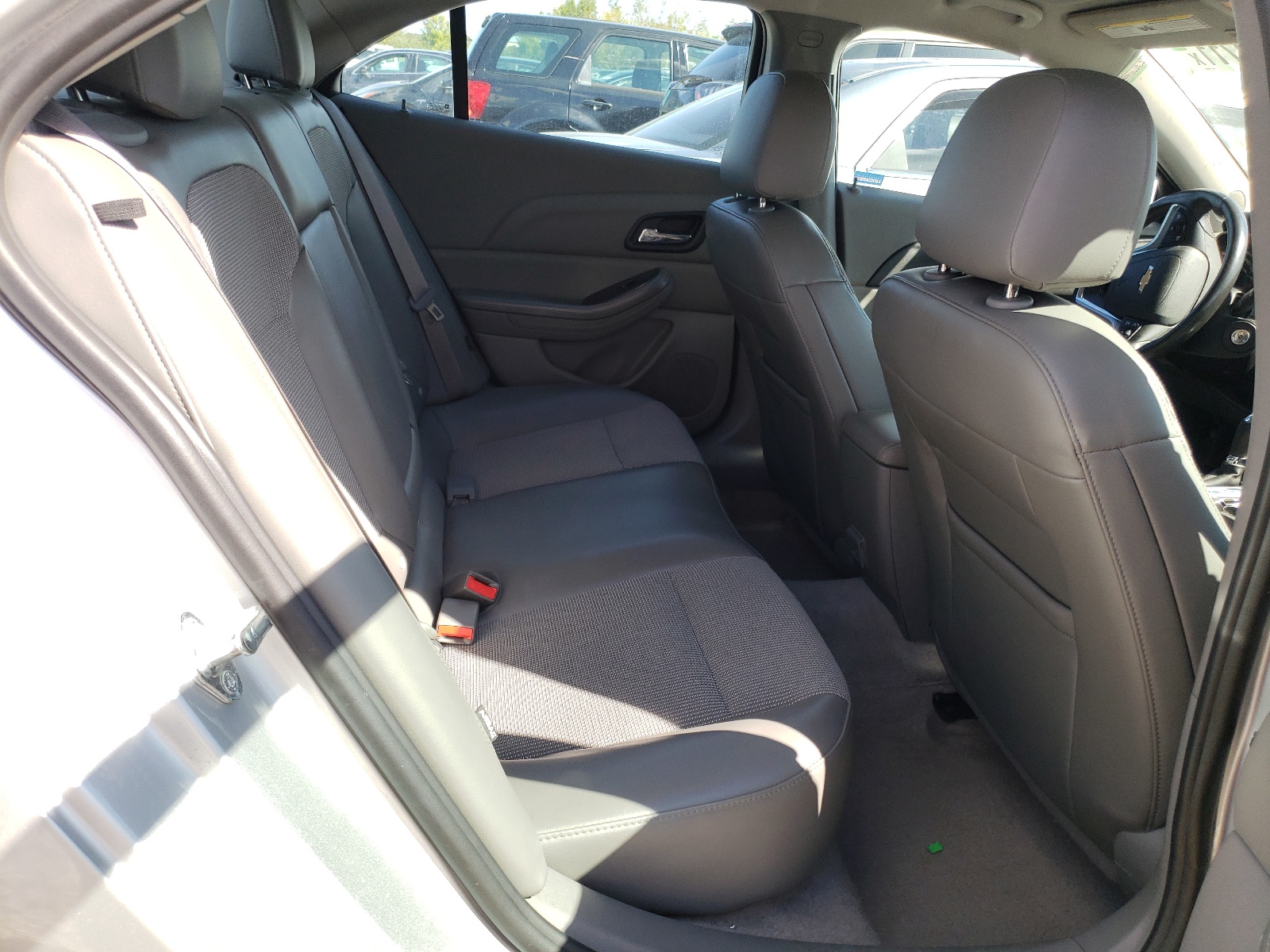Photo 6 from auction – 2015 CHEVROLET MALIBU 2LT with VIN 1G11D5SL4FU130824