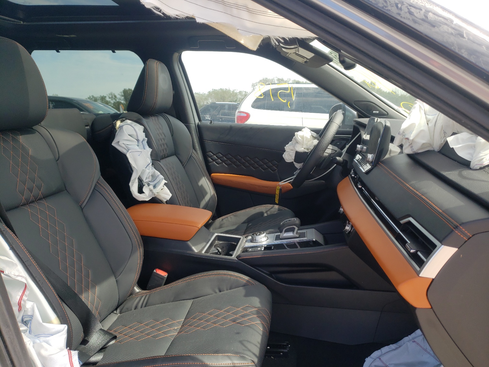 Photo 5 from auction – 2022 MITSUBISHI OUTLANDER with VIN JA4J3VA86NZ010767