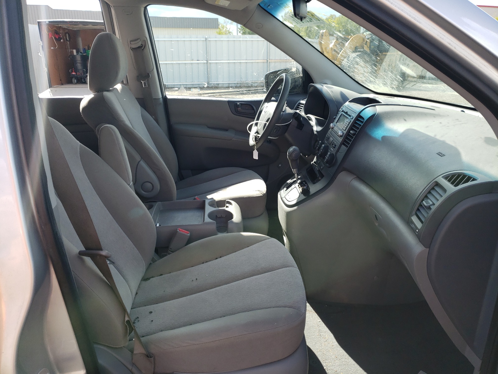 Photo 5 from auction – 2012 KIA SEDONA LX with VIN KNDMG4C79C6441043