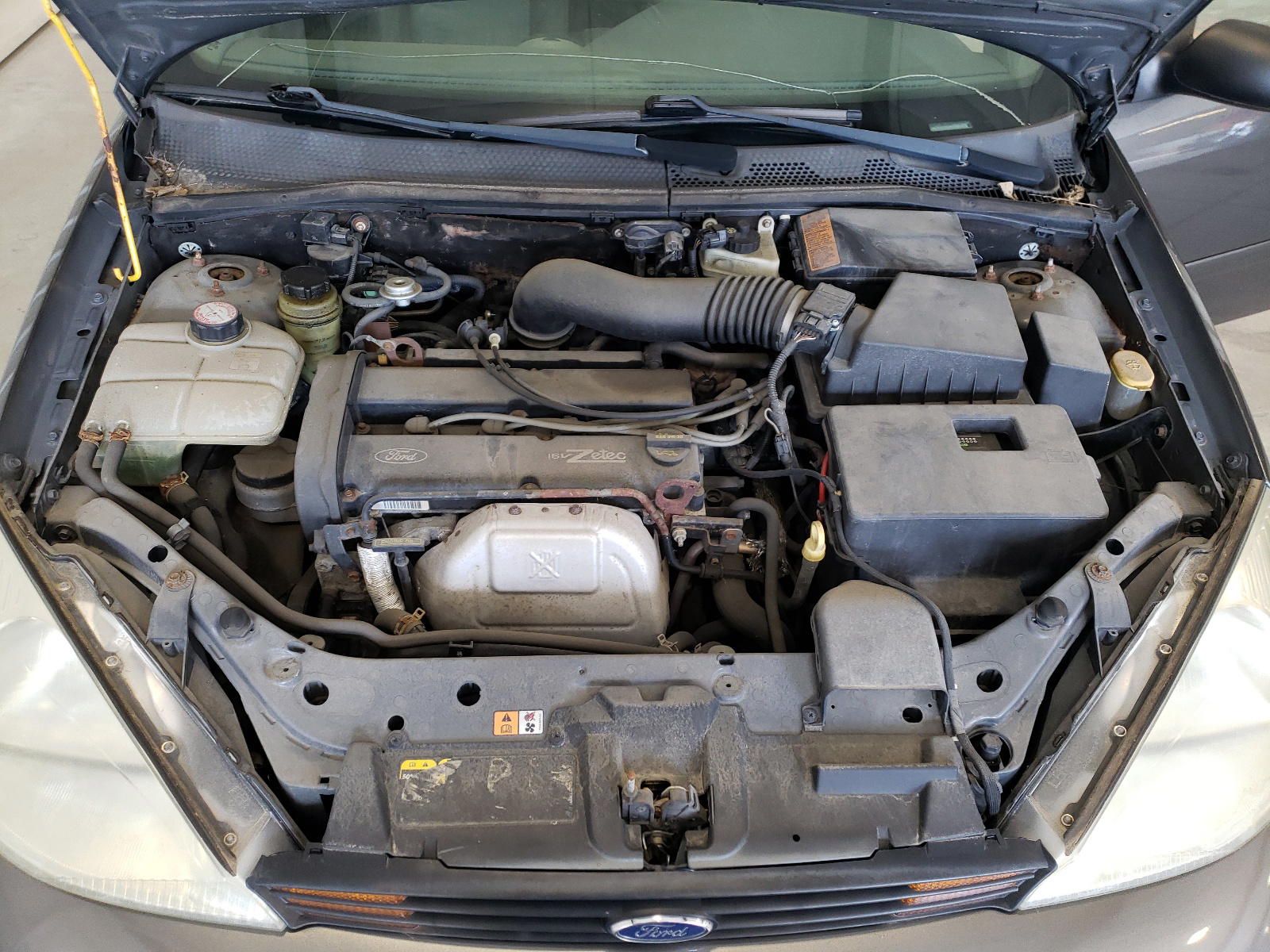 Photo 7 from auction – 2002 FORD FOCUS with VIN 1FAFP38312W199054