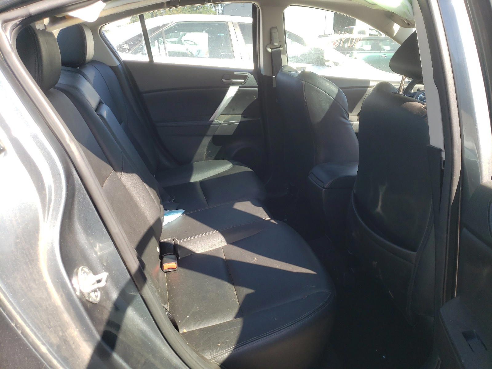 Photo 6 from auction – 2012 MAZDA 3 I with VIN JM1BL1W88C1649451
