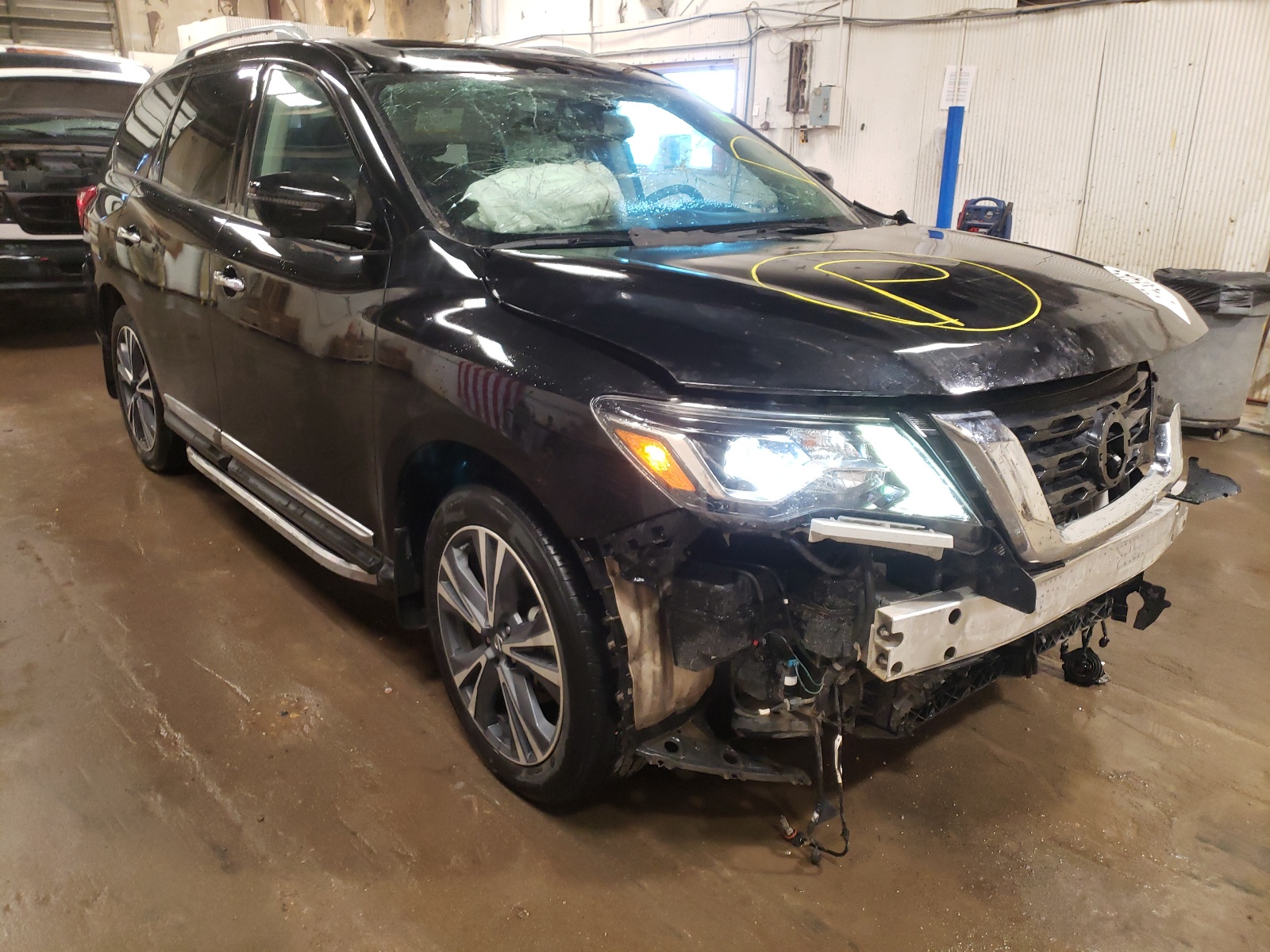 NISSAN PATHFINDER 2019 with VIN 5N1DR2MM6KC635446 - Photo from auction