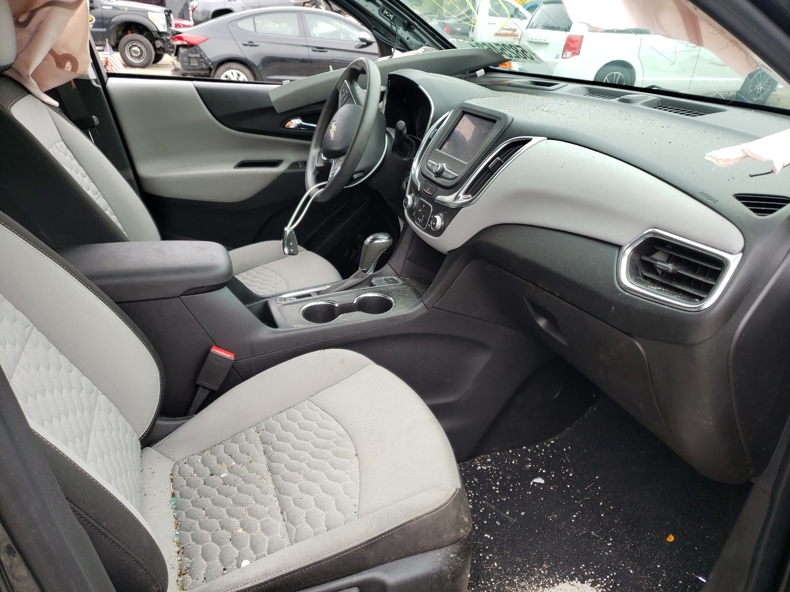 Photo 5 from auction – 2020 CHEVROLET EQUINOX LS with VIN 3GNAXSEV7LS655731