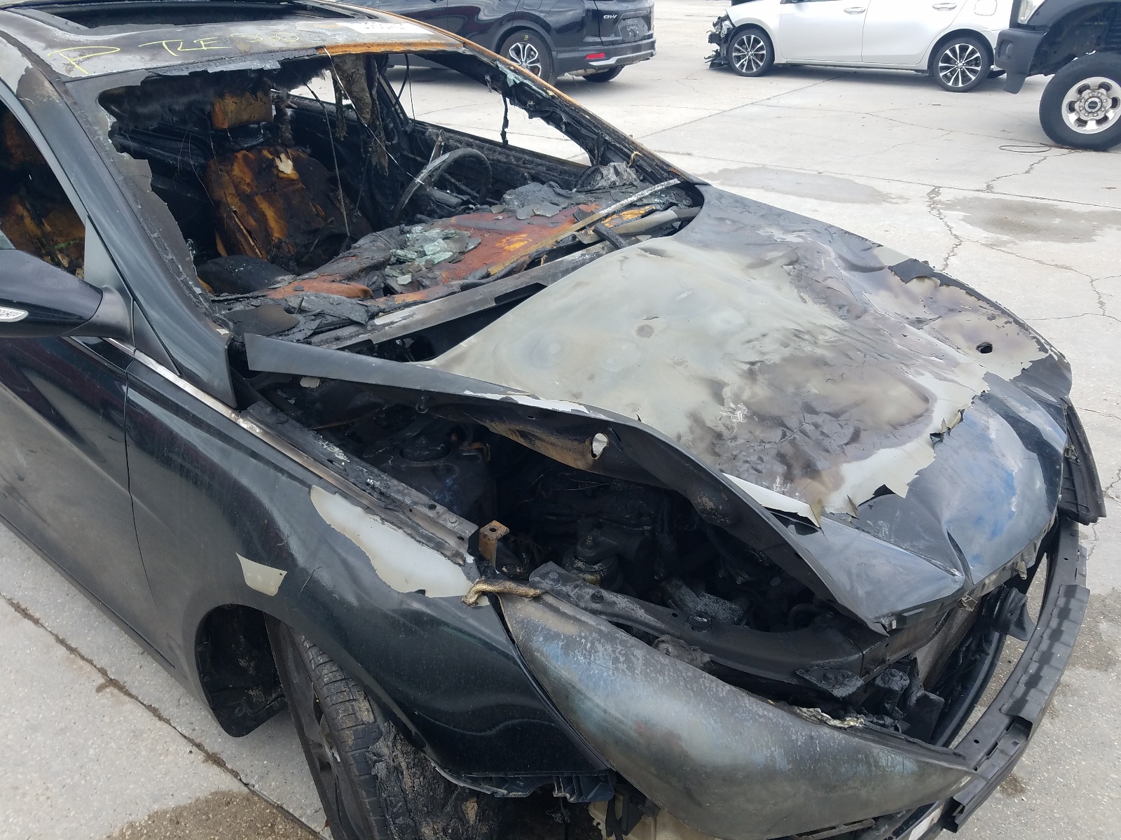 Photo 9 from auction – 2011 HYUNDAI SONATA SE with VIN 5NPEC4AC0BH263561