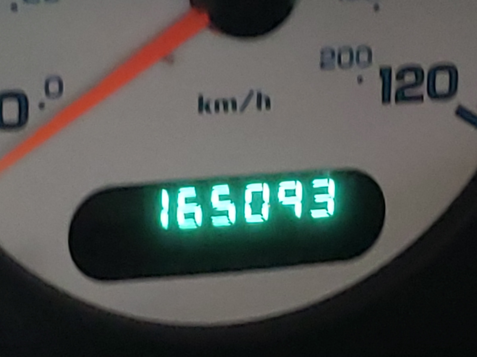 Photo 8 from auction – 2002 CHRYSLER TOWN & COU with VIN 2C4GP44312R755611