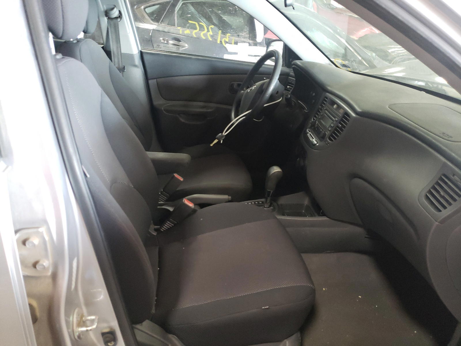 Photo 5 from auction – 2008 KIA RIO BASE with VIN KNADE123886347789
