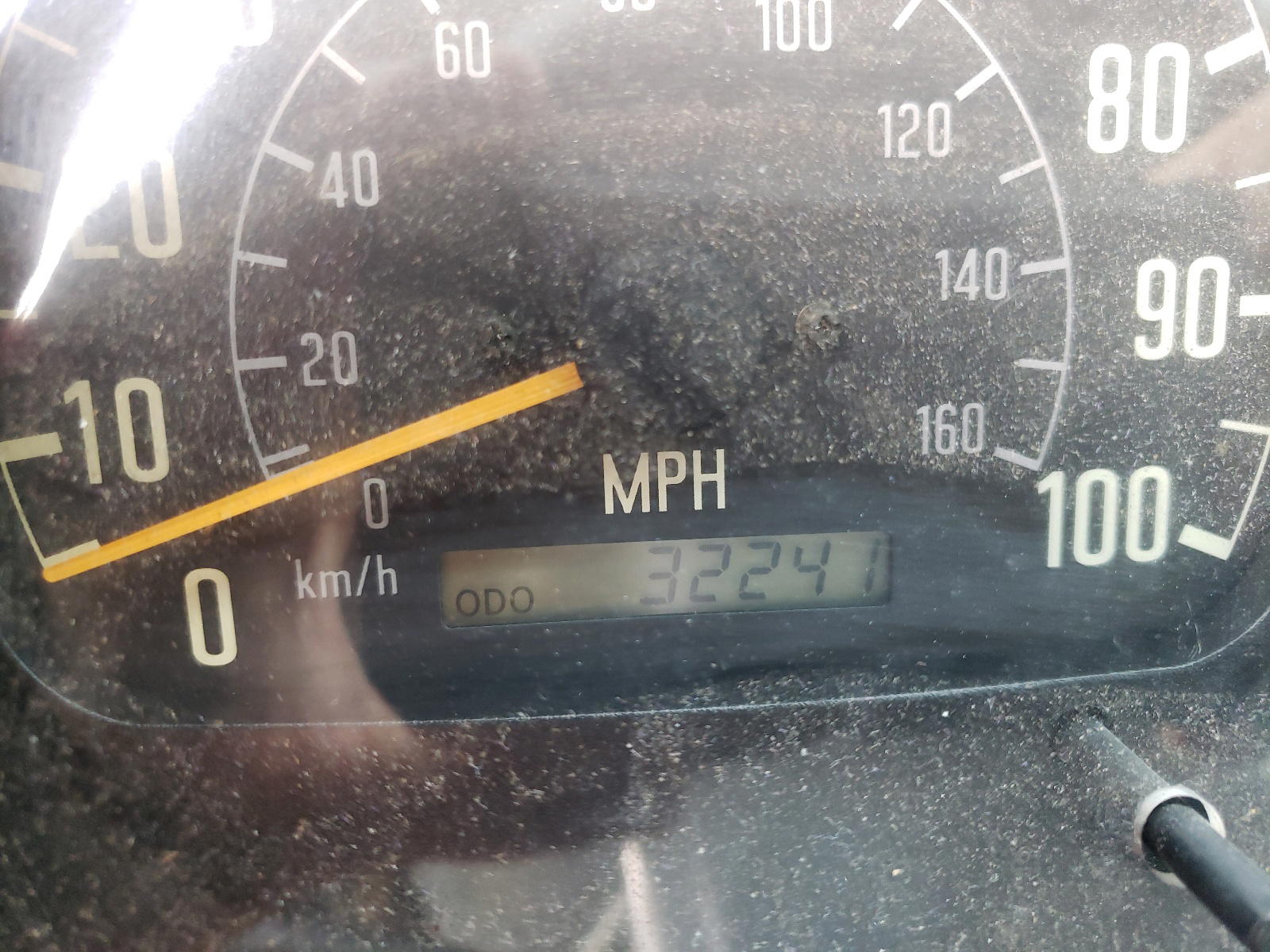 Photo 8 from auction – 2001 ISUZU NPR with VIN JALB4B14817011023