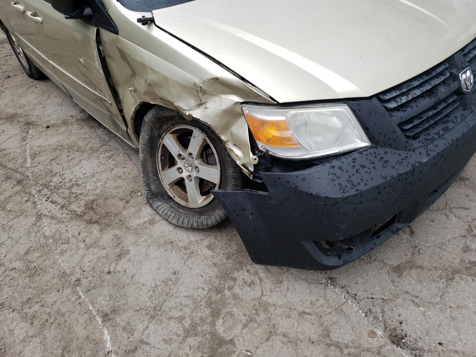 Photo 19 from auction – 2010 DODGE GRAND CARA with VIN 2D4RN4DE1AR239038