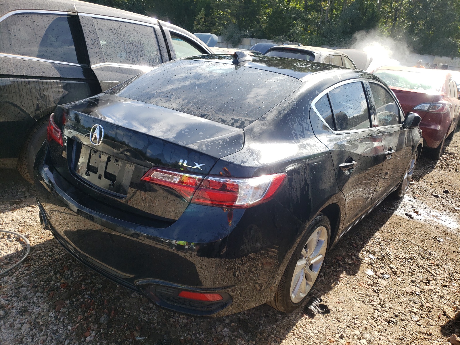 Photo 4 from auction – 2017 ACURA ILX PREMIU with VIN 19UDE2F7XHA004437