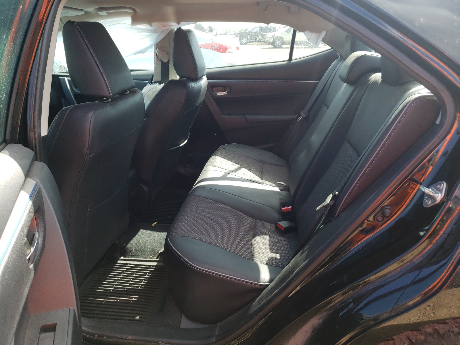 Photo 6 from auction – 2014 TOYOTA COROLLA L with VIN 5YFBURHE0EP088319