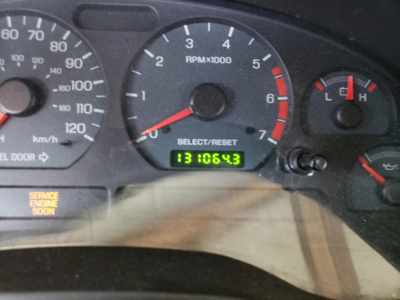 Photo 8 from auction – 2004 FORD MUSTANG with VIN 1FAFP40604F176914
