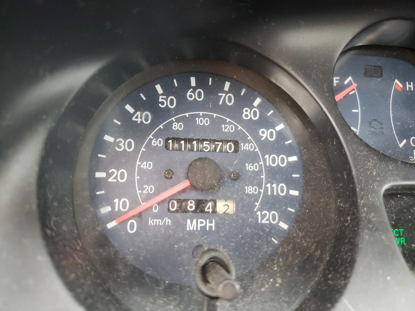 Photo 8 from auction – 1997 TOYOTA RAV4 with VIN JT3GP10VXV7021629