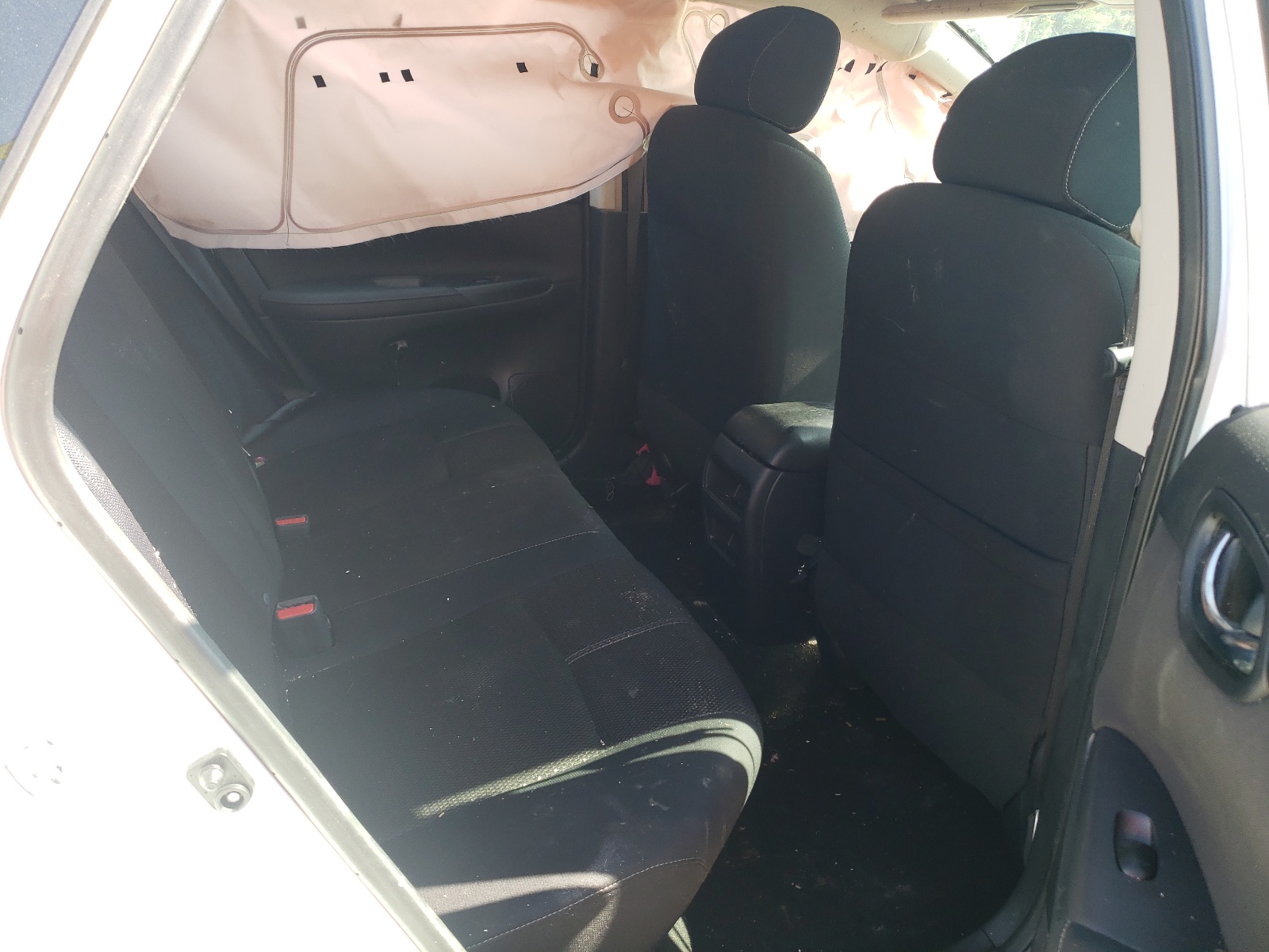 Photo 6 from auction – 2017 NISSAN SENTRA S with VIN 3N1AB7AP3HY263896