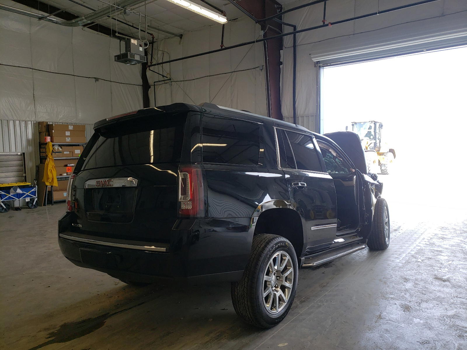 Photo 4 from auction – 2016 GMC YUKON DENA with VIN 1GKS2CKJ5GR259409