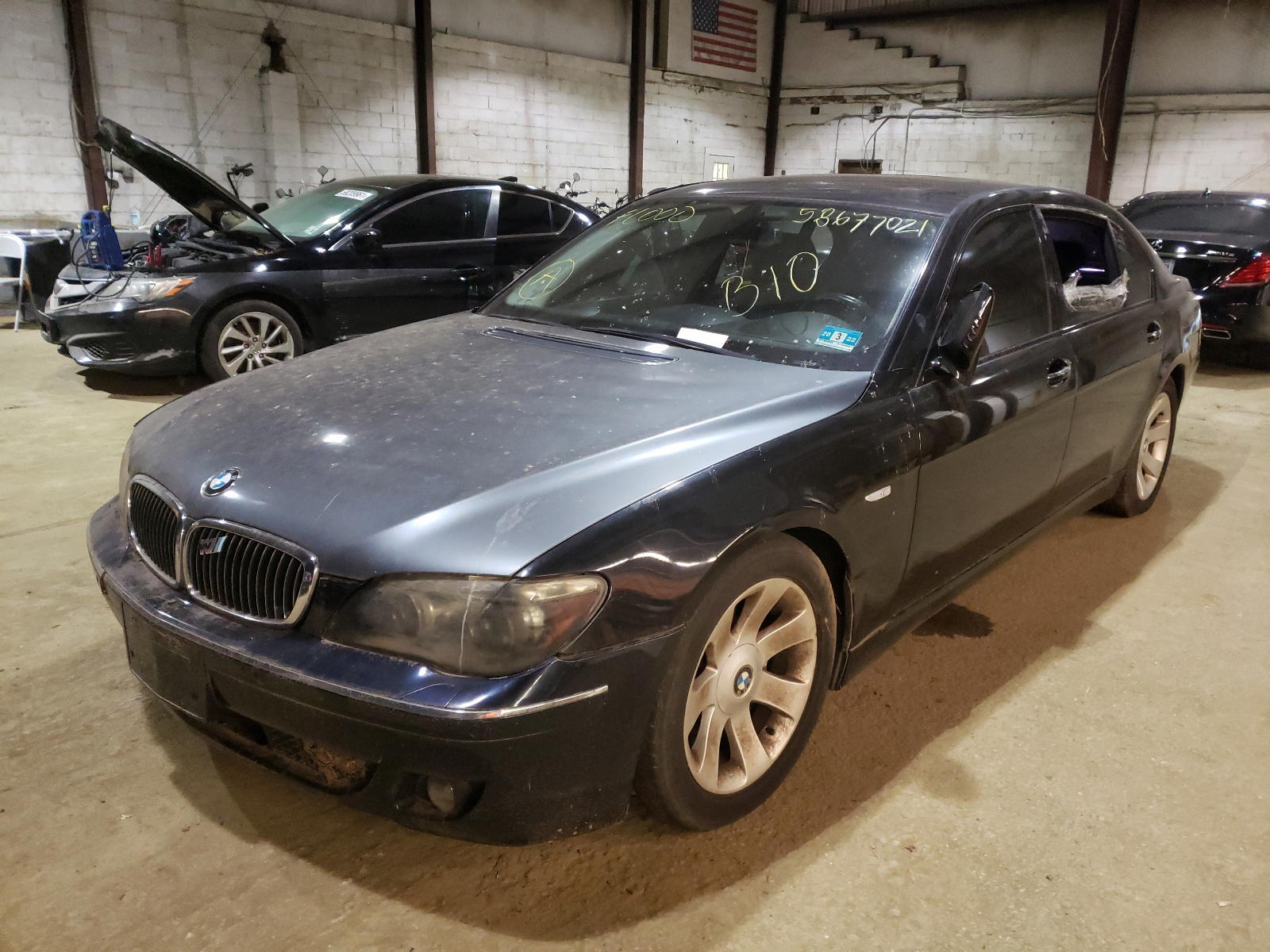 Photo 2 from auction – 2007 BMW 750 with VIN WBAHN83547DT69616