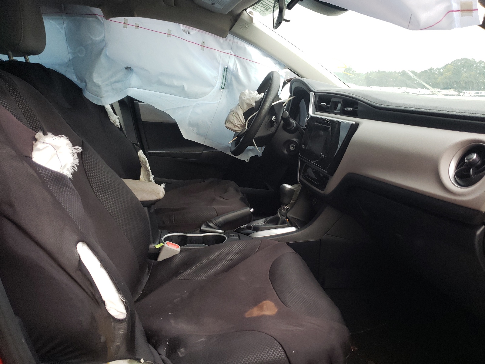 Photo 5 from auction – 2018 TOYOTA COROLLA L with VIN 2T1BURHE1JC062581
