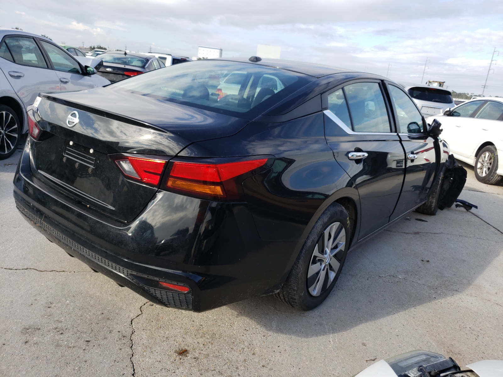 Photo 4 from auction – 2019 NISSAN ALTIMA S with VIN 1N4BL4BVXKC232564