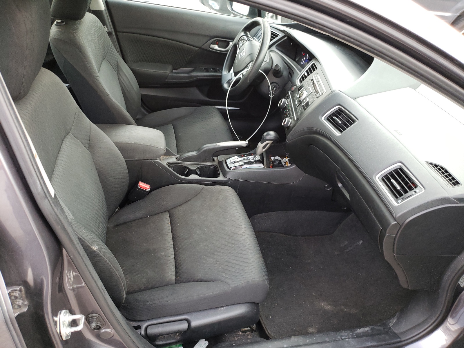 Photo 5 from auction – 2015 HONDA CIVIC LX with VIN 19XFB2F51FE073767