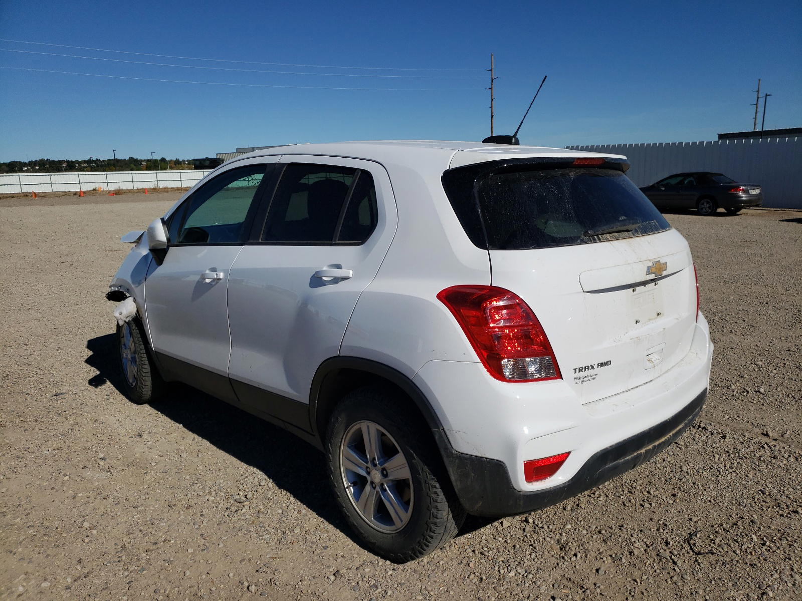 Photo 3 from auction – 2019 CHEVROLET TRAX LS with VIN 3GNCJNSB4KL282386
