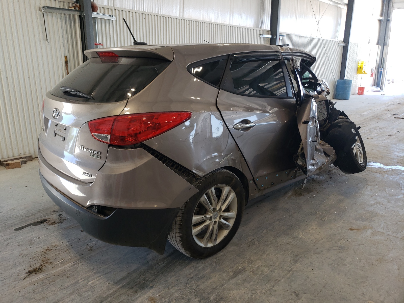 Photo 4 from auction – 2012 HYUNDAI TUCSON GLS with VIN KM8JUCAC2CU375643