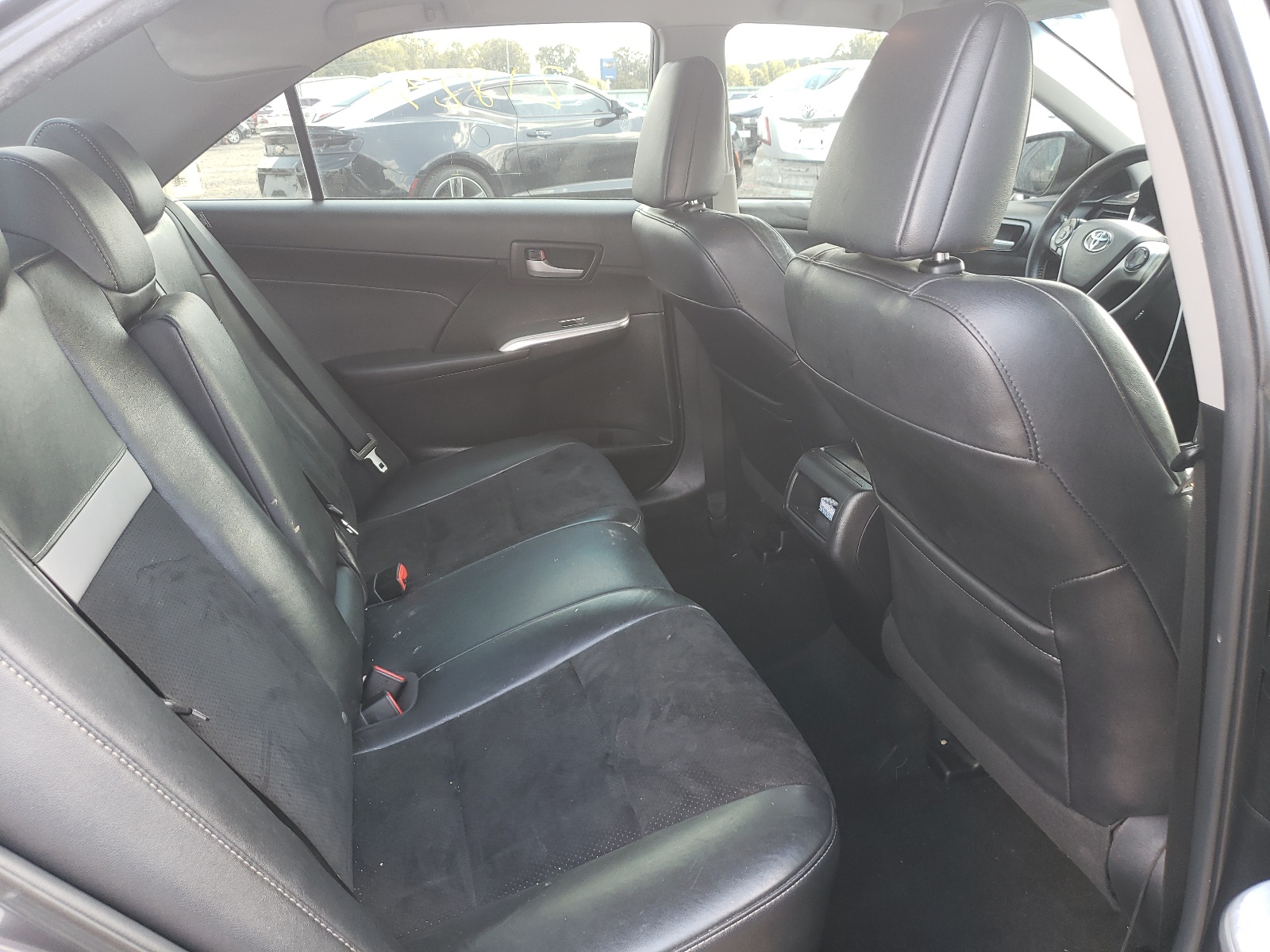 Photo 6 from auction – 2014 TOYOTA CAMRY SE with VIN 4T1BK1FK7EU024857