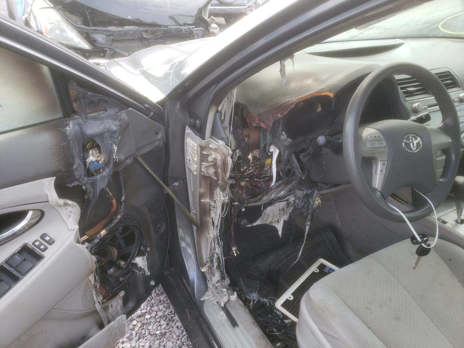 Photo 9 from auction – 2007 TOYOTA CAMRY CE with VIN 4T1BE46K37U715217