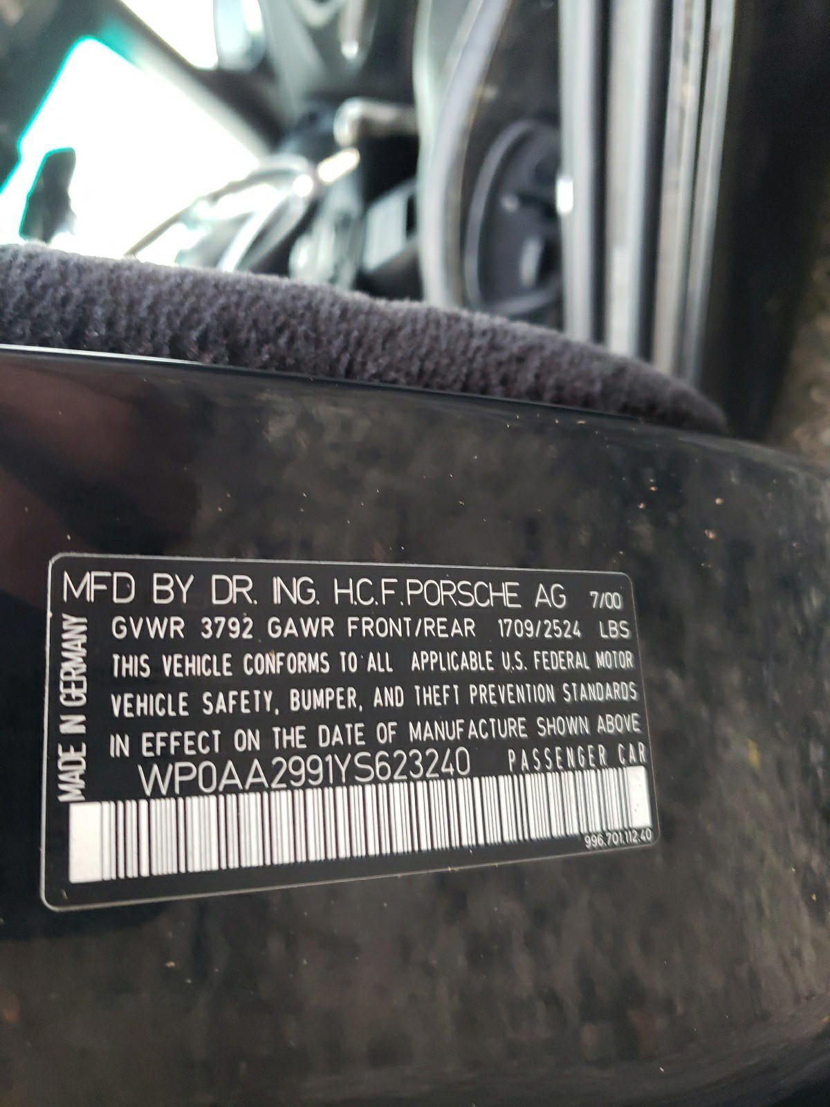Photo 10 from auction – 2000 PORSCHE 911 CARRER with VIN WP0AA2991YS623240