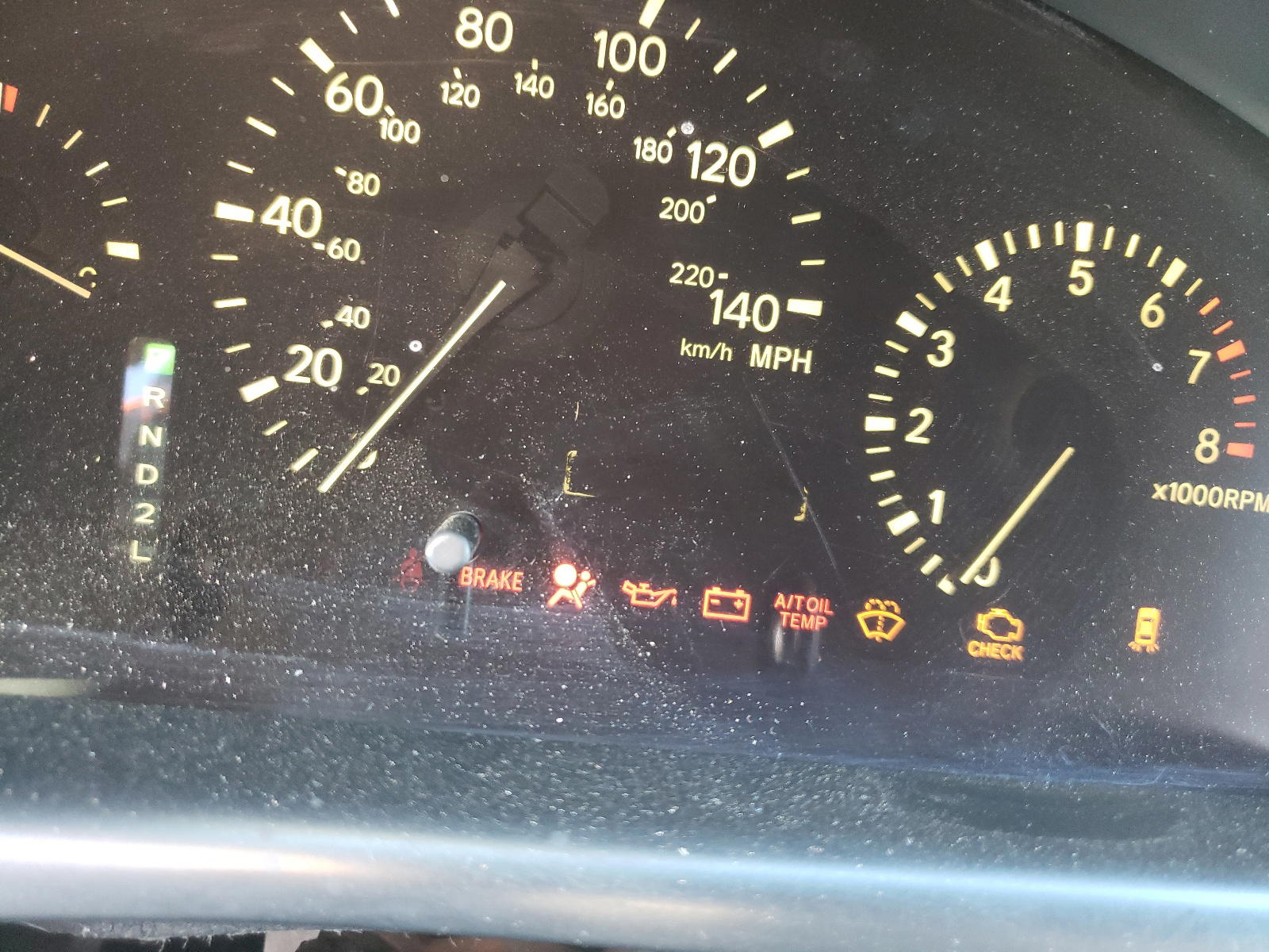 Photo 8 from auction – 2000 LEXUS RX300 with VIN JT6HF10U4Y0155874