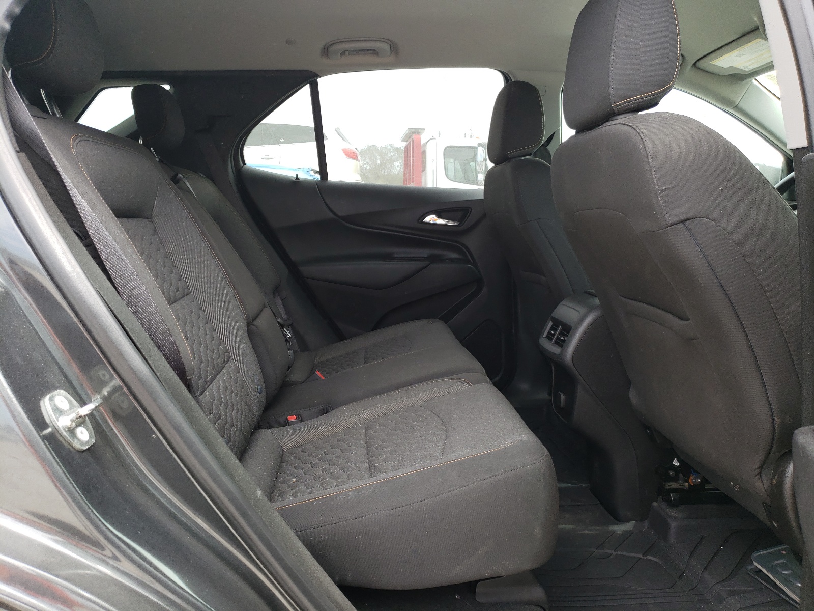Photo 16 from auction – 2018 CHEVROLET EQUINOX LT with VIN 2GNAXJEV9J6242635
