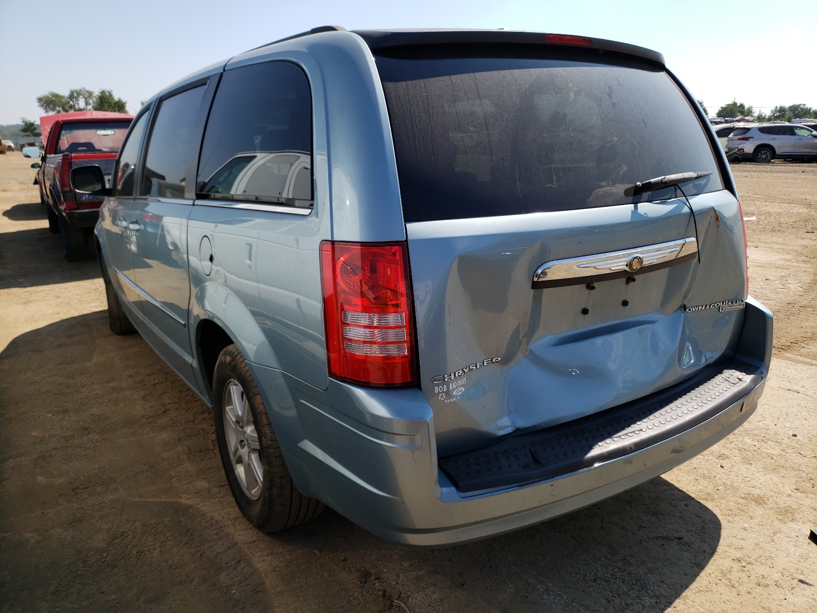 Photo 3 from auction – 2010 CHRYSLER TOWN & COU with VIN 2A4RR5D19AR176303