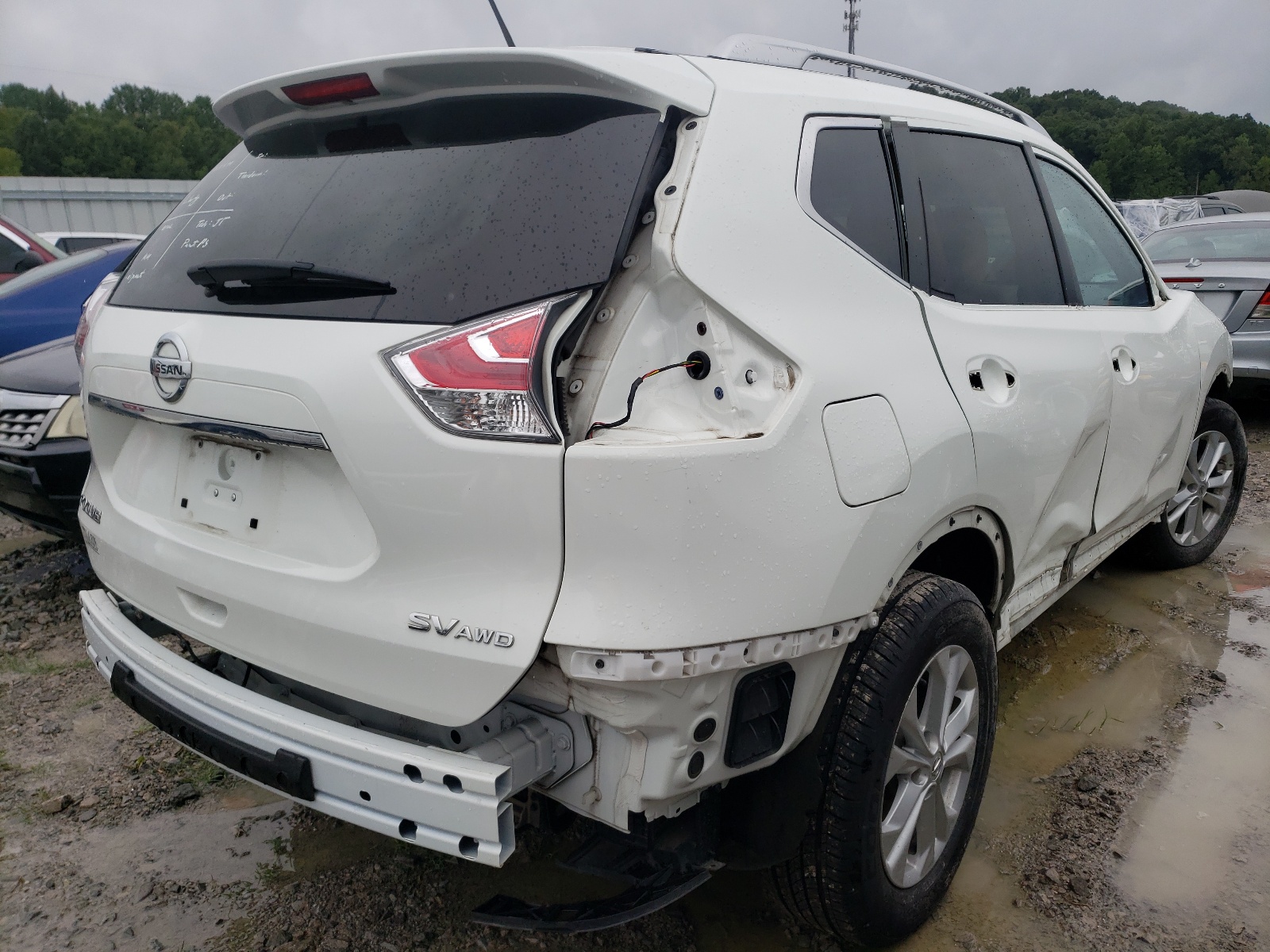 Photo 4 from auction – 2015 NISSAN ROGUE S with VIN KNMAT2MV8FP582958