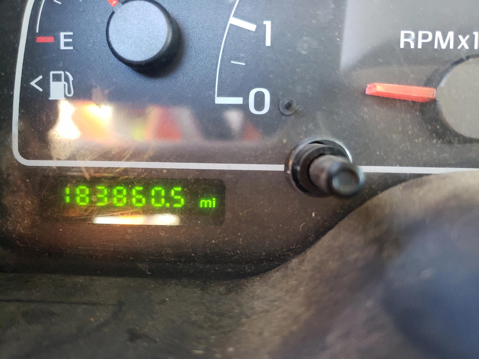 Photo 8 from auction – 2000 FORD WINDSTAR S with VIN 2FMZA5240YBA01821