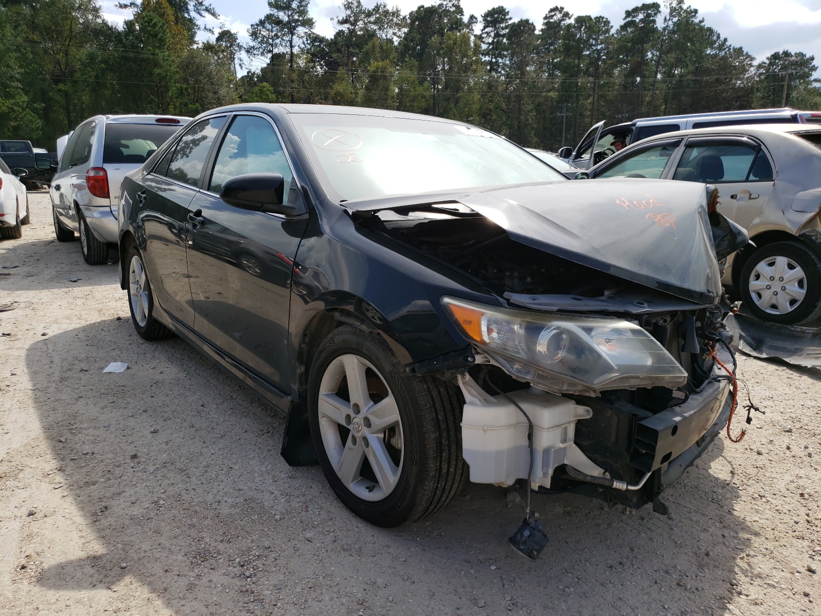TOYOTA CAMRY L 2014 with VIN 4T1BF1FK4EU743925 - Photo from auction