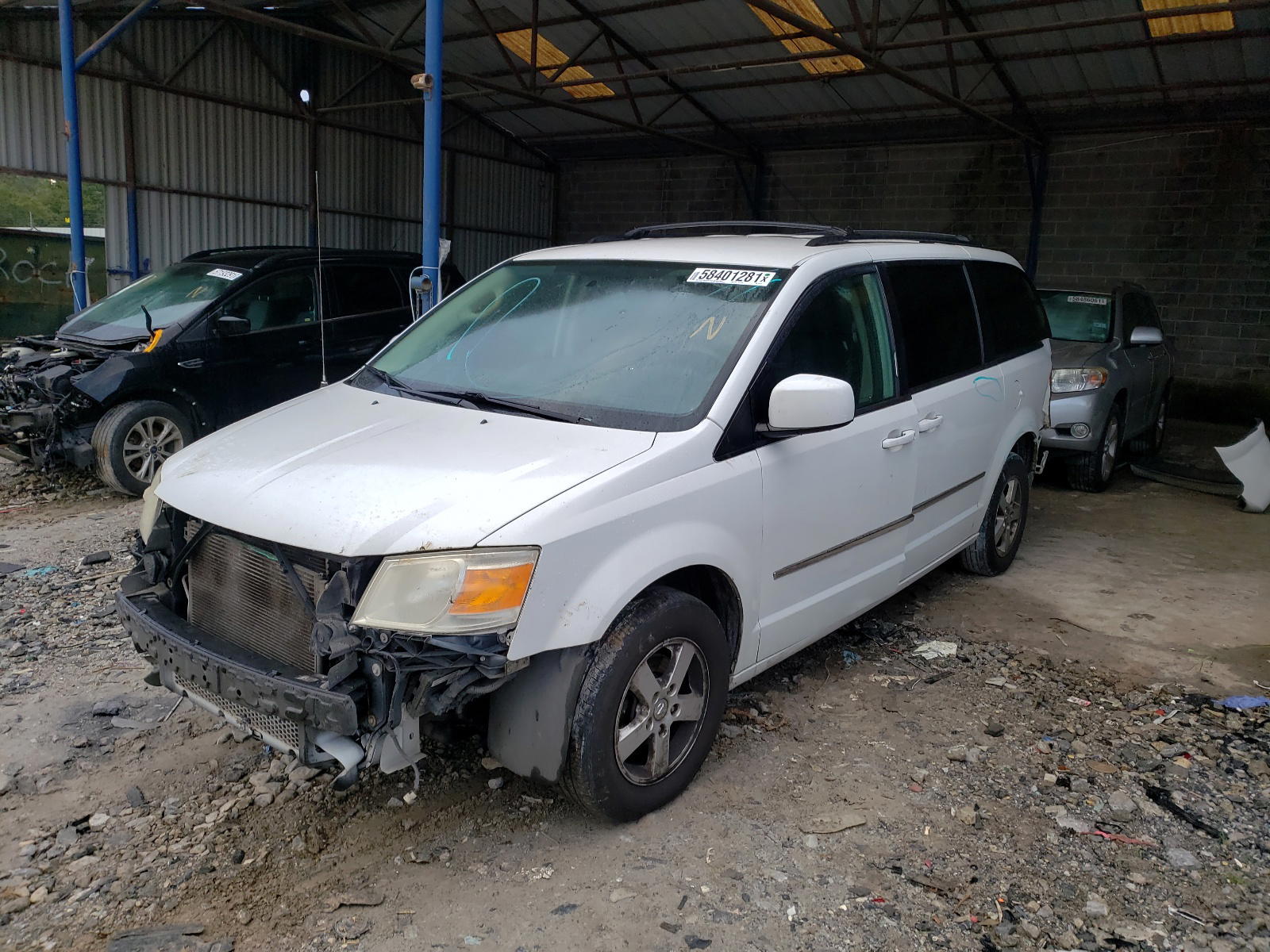Photo 2 from auction – 2010 DODGE GRAND CARA with VIN 2D4RN5D11AR197117