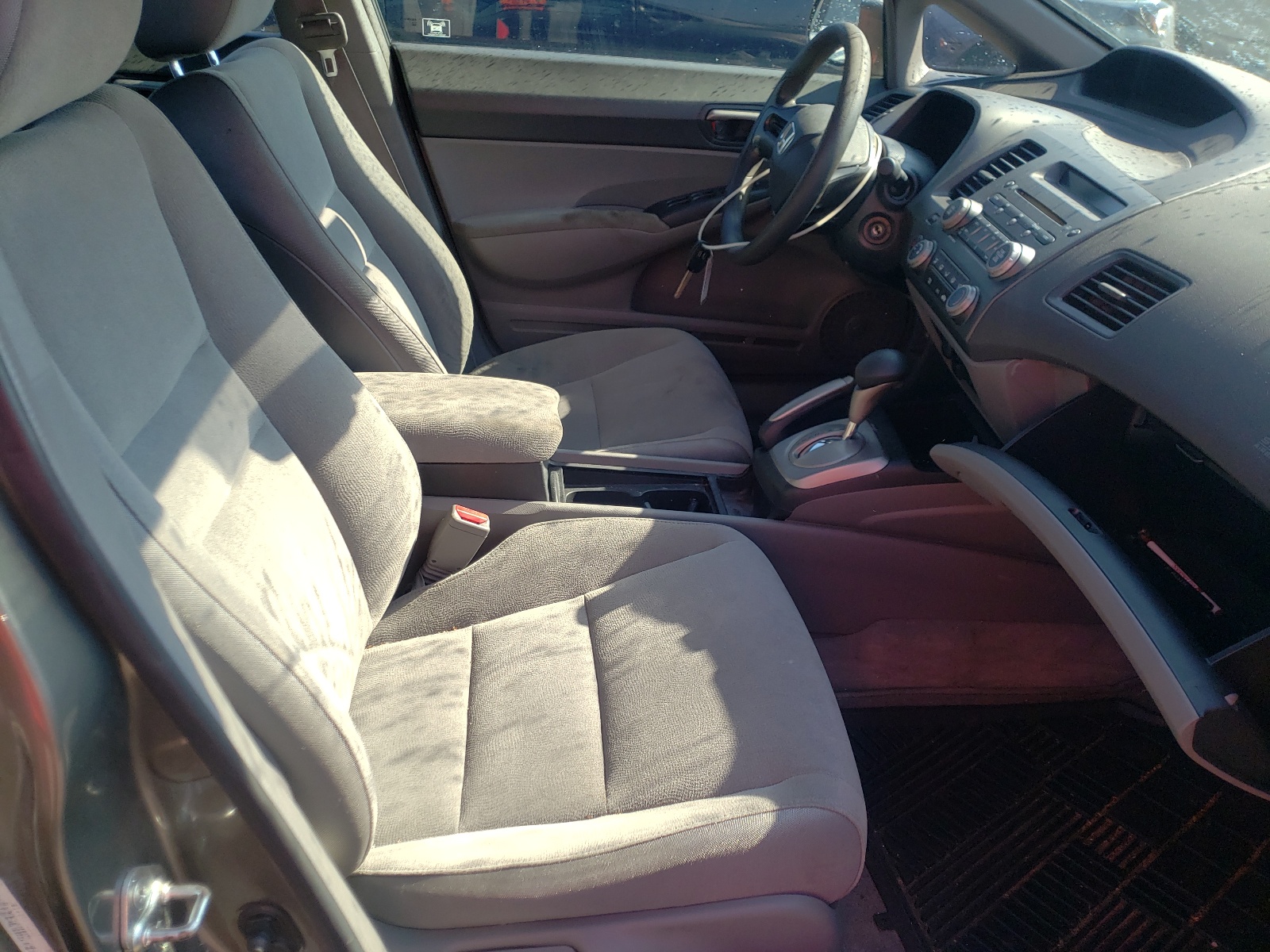 Photo 5 from auction – 2007 HONDA CIVIC LX with VIN 1HGFA16557L110438