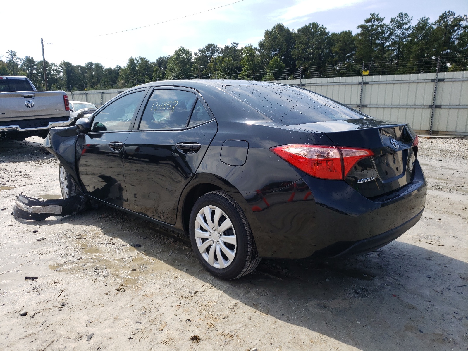 Photo 3 from auction – 2018 TOYOTA COROLLA L with VIN 2T1BURHE4JC048707