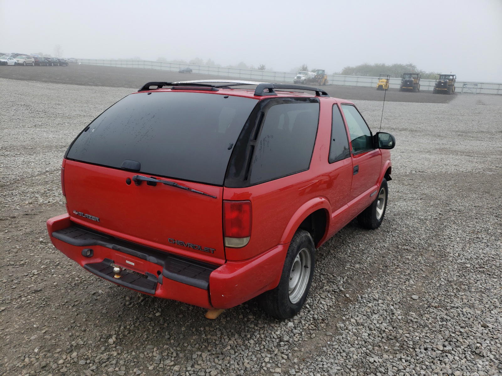 Photo 4 from auction – 2000 CHEVROLET BLAZER with VIN 1GNCS18W4YK300279