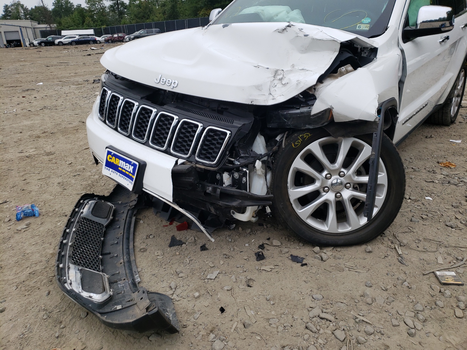 Photo 9 from auction – 2017 JEEP GRAND CHER with VIN 1C4RJFBGXHC811963