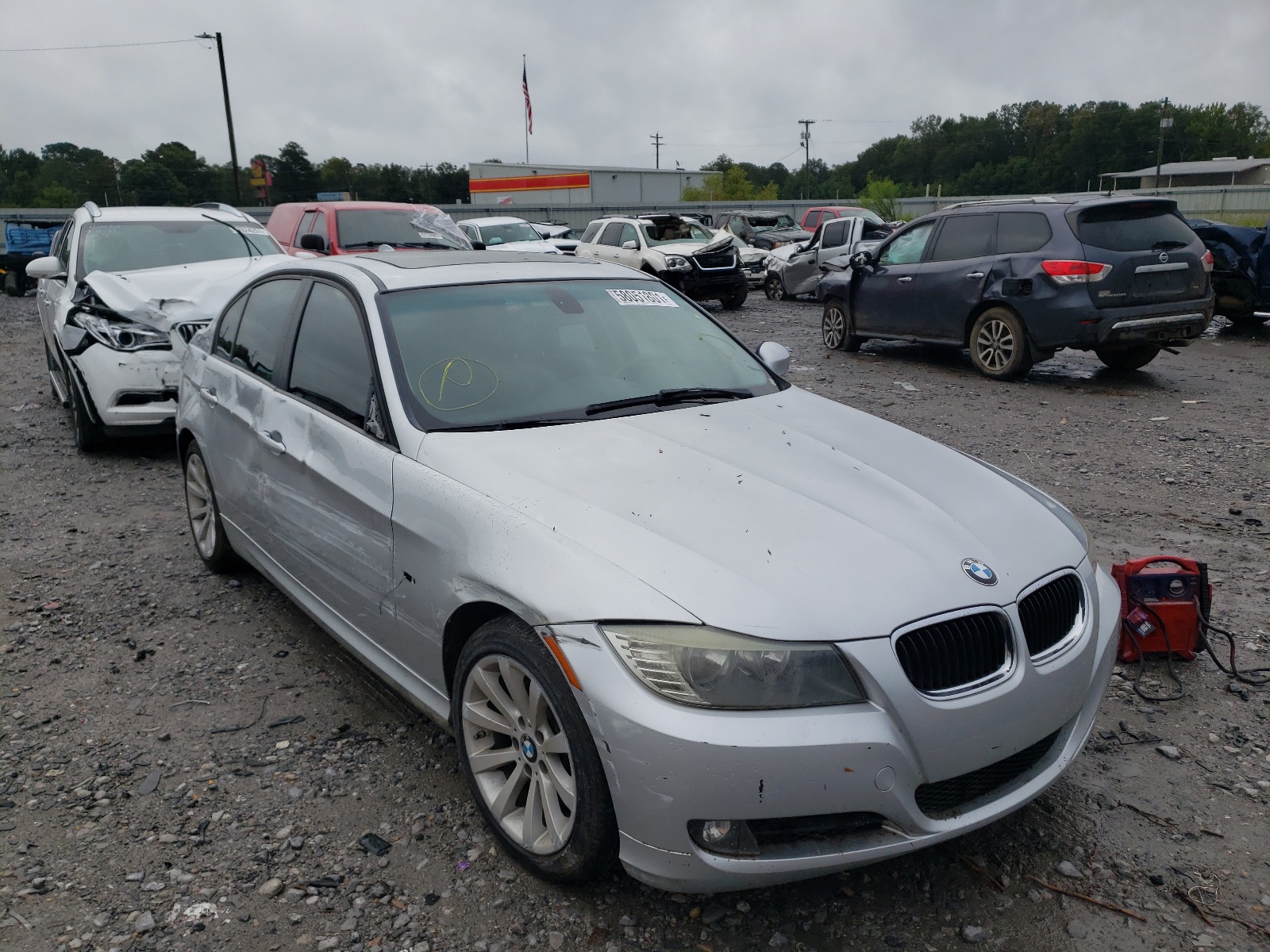 BMW 328 I 2011 z numerem VIN WBAPH7G58BNM56669 - Zdjęcie z aukcji