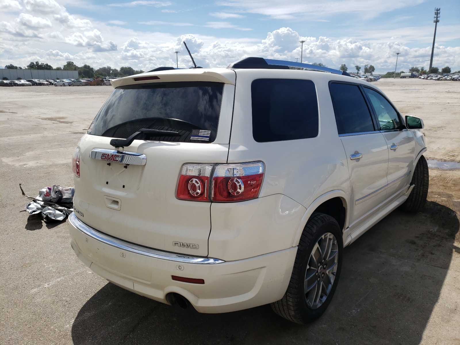 Foto 4 de la subasta – 2012 GMC ACADIA DEN con VIN 1GKKVTED1CJ287875
