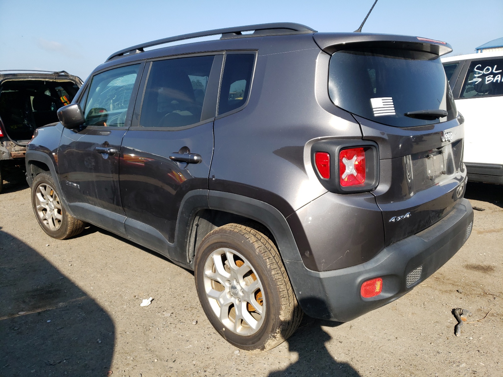 Photo 3 from auction – 2016 JEEP RENEGADE L with VIN ZACCJBBT0GPD65232