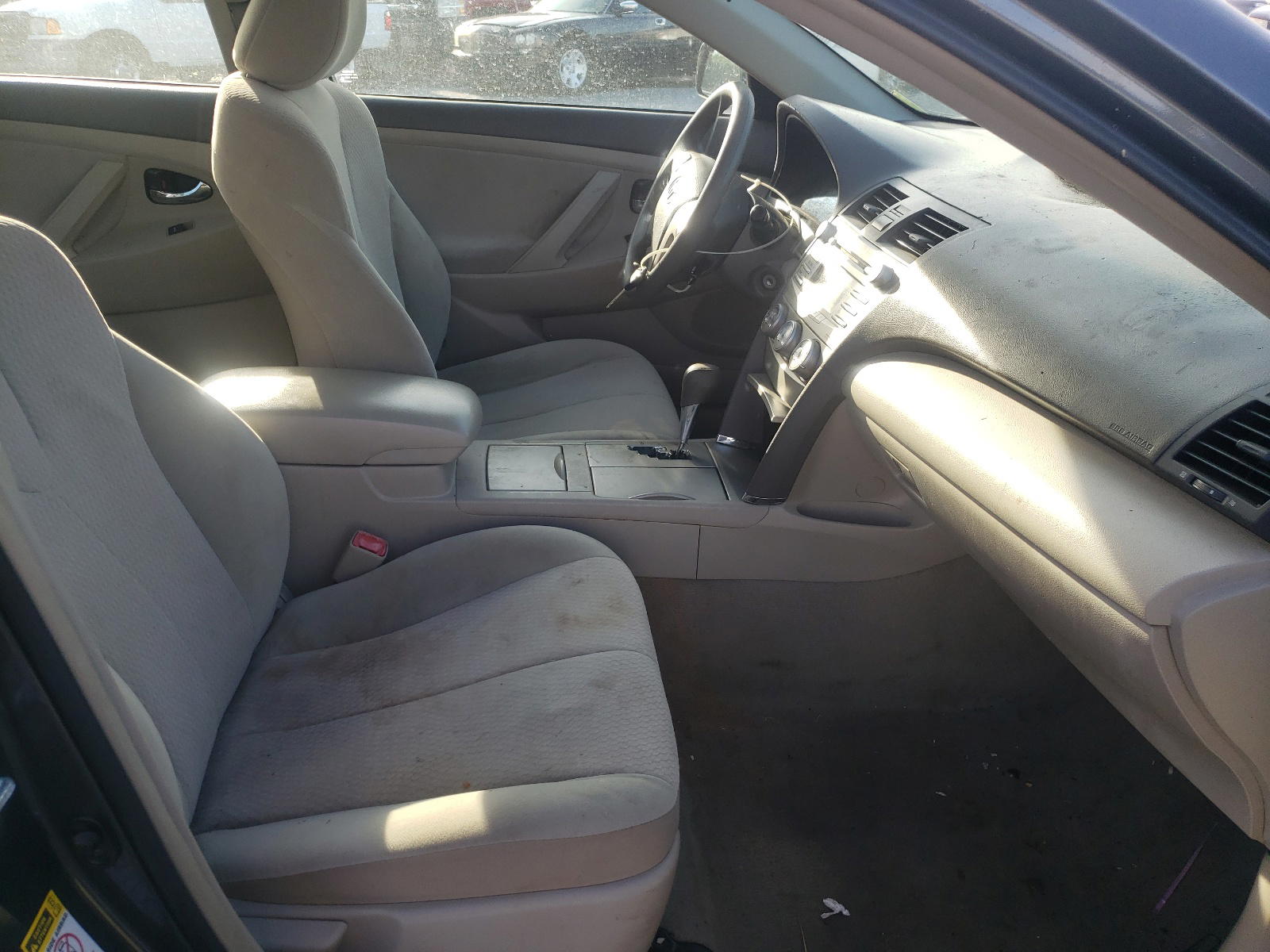 Photo 5 from auction – 2011 TOYOTA CAMRY BASE with VIN 4T1BF3EK9BU775780