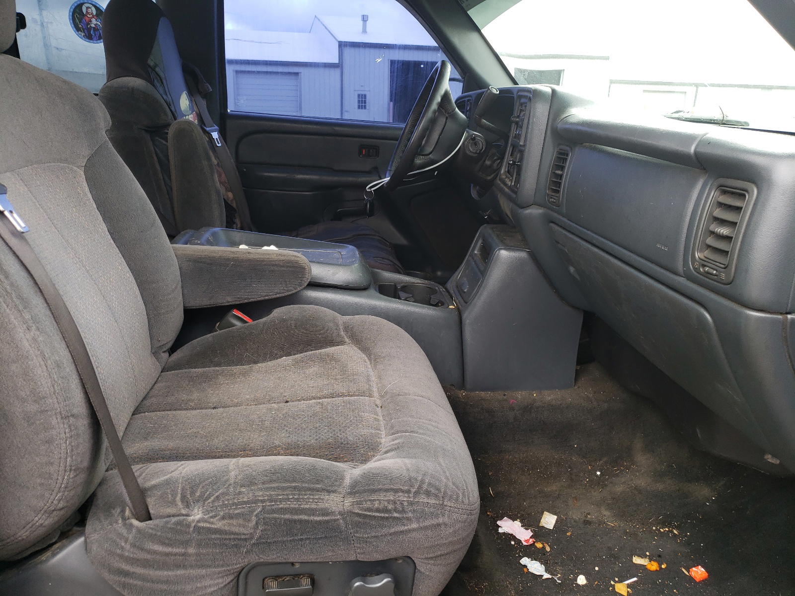 Photo 5 from auction – 2000 CHEVROLET SILVERADO with VIN 1GCEK19T7YE145280