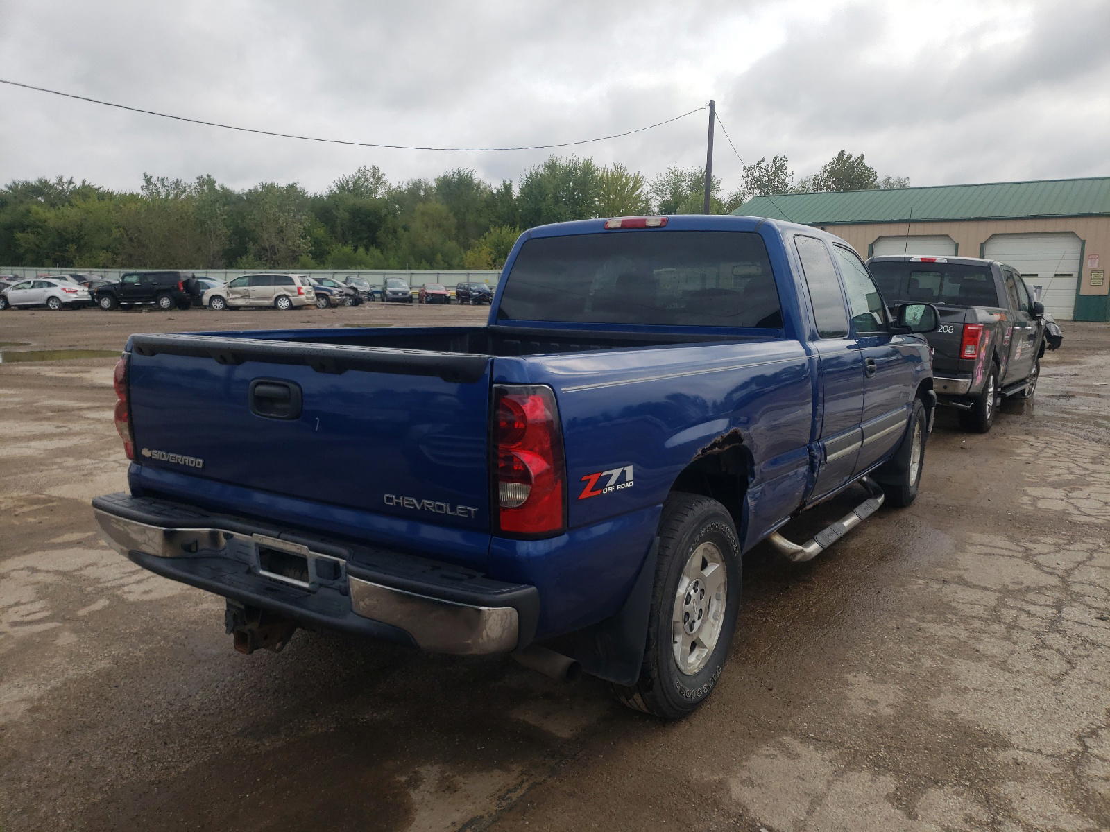 Photo 4 from auction – 2004 CHEVROLET SILVERADO with VIN 1GCEK19T64E227110