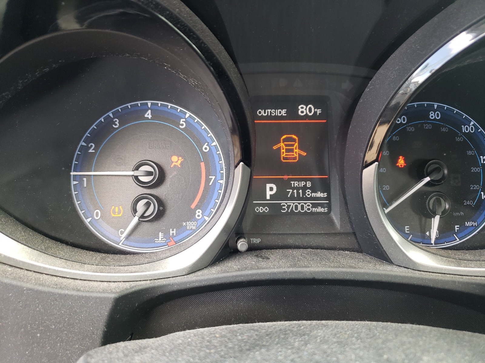 Photo 8 from auction – 2014 TOYOTA COROLLA L with VIN 5YFBURHE0EP088319